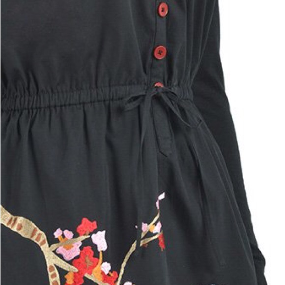 Eshakti Womanʻs black embroidered button down dress size US 4 - Picture 4 of 9